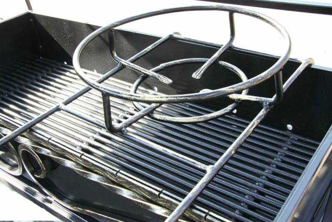 Кованый мангальный комплекс с печкой "Уют Премиум"