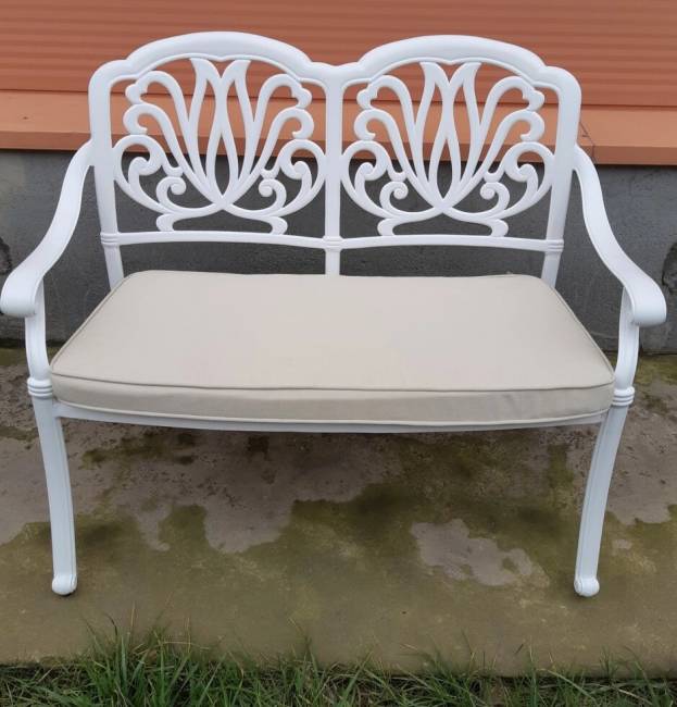 Белая скамейка из литого алюминия Valeria II